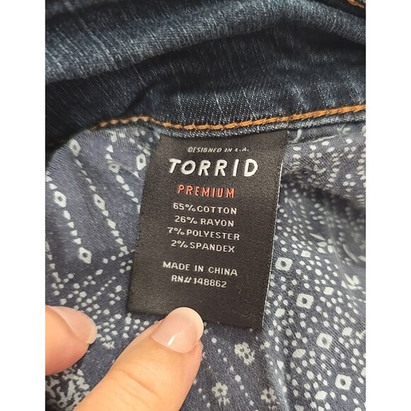 Torrid Premium Denim Ankle Zip Jeggings Womens 22R Stiletto Distressed Raw Hem - Picture 7 of 9